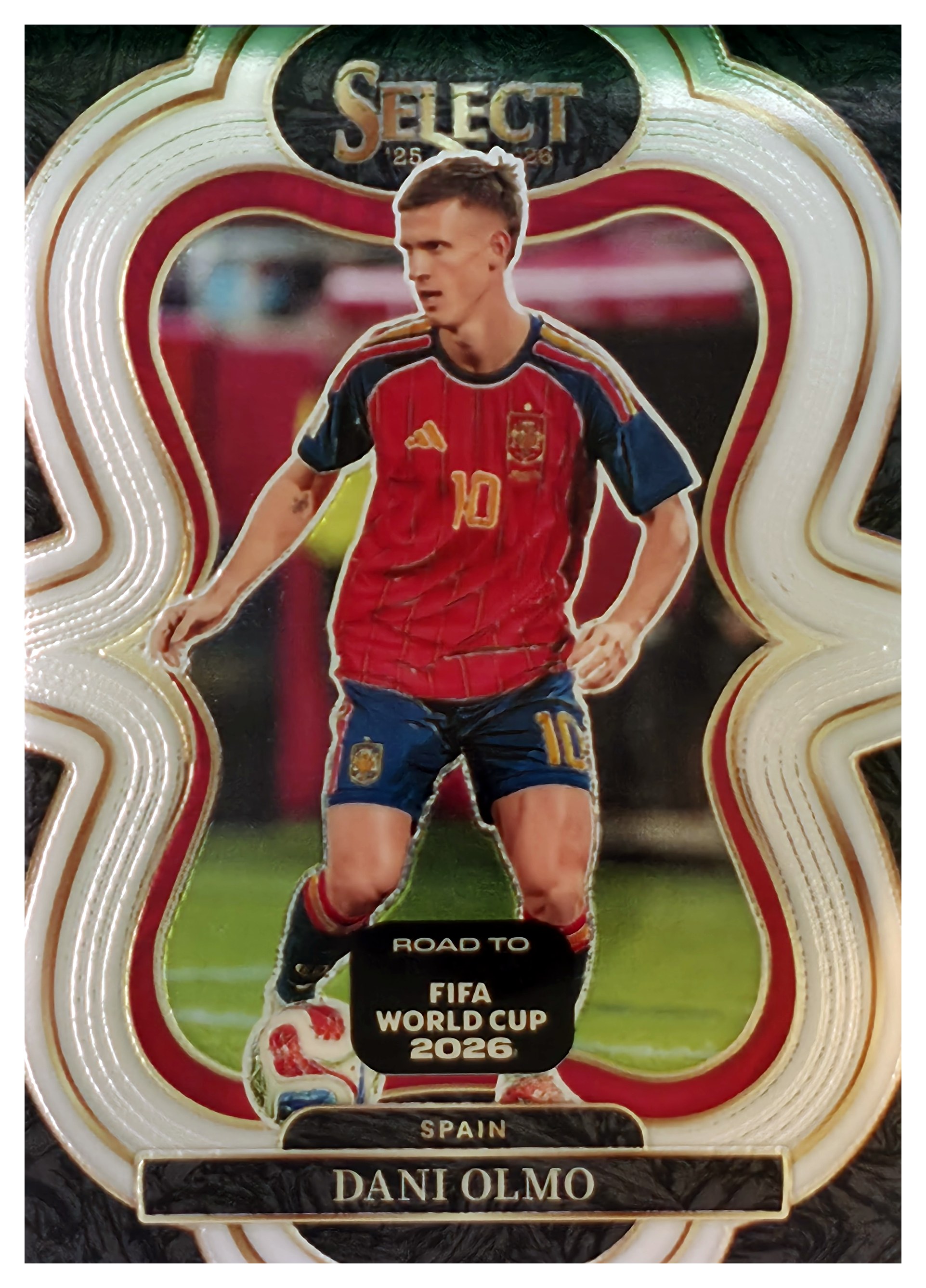 Dani Olmo - Panini Select FIFA Road to World Cup Mezzanine 2025-26, Nr. 171 (Art.-Nr. SG109404)