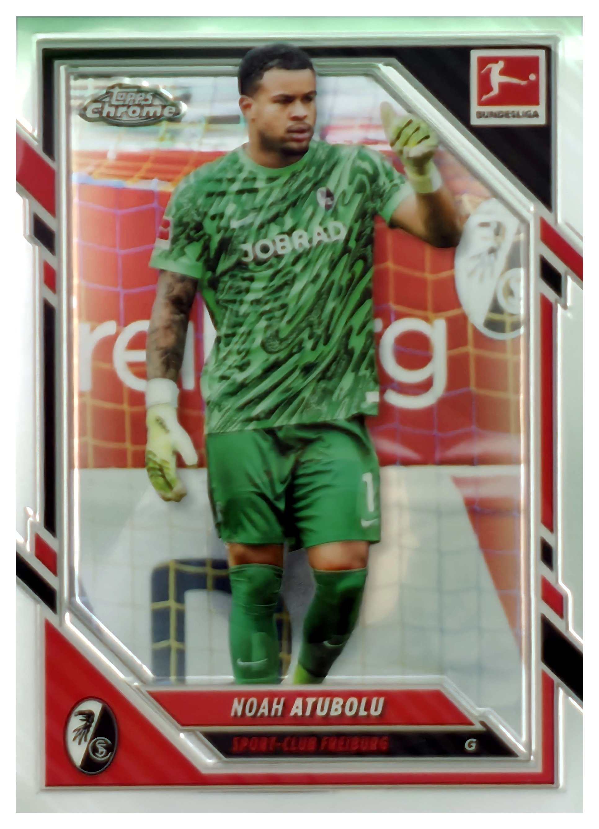 Noah Atubolu - Topps Chrome Bundesliga Base Set 2025-26, Nr. 29 (Art.-Nr. SG109483)