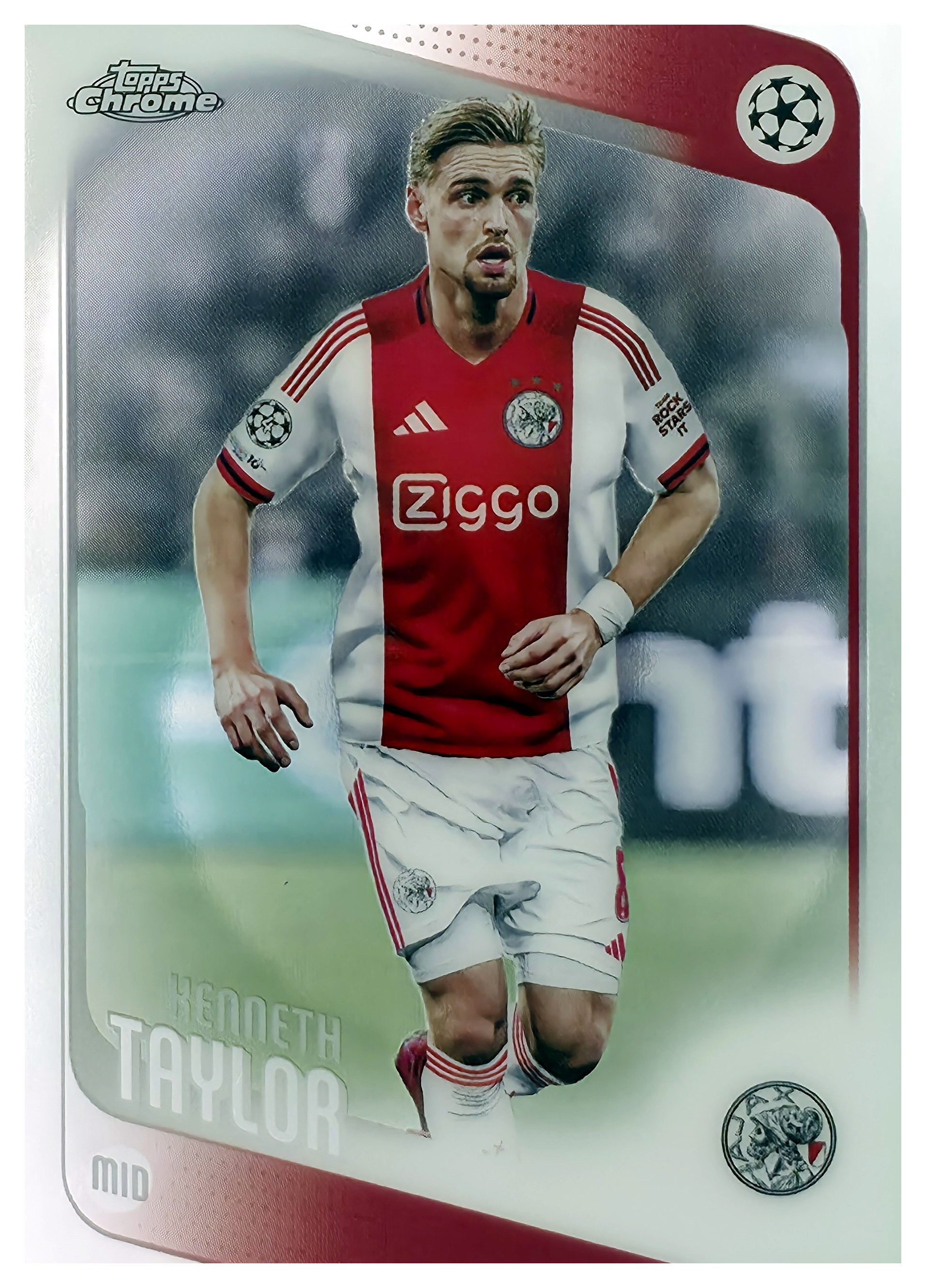 Kenneth Taylor - Topps Chrome UEFA Club Competitions Base Set 2025-26, Nr. 127 (Art.-Nr. SG108102)