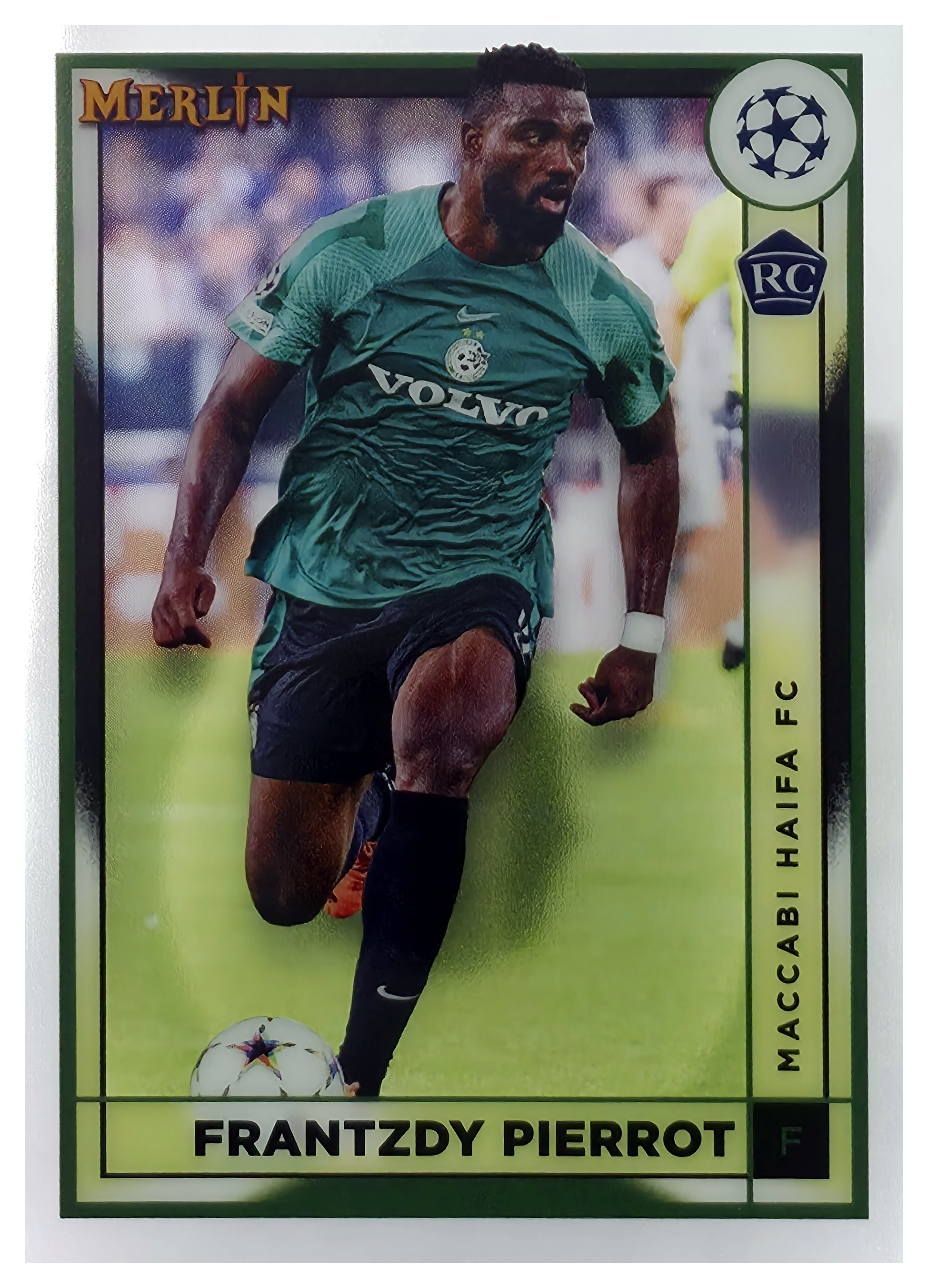 Frantzdy Pierrot - Topps Merlin Chrome UEFA Club Competitions Base Set 2022-23, Nr. 73 – Rookie Card (Art.-Nr. SG106386)