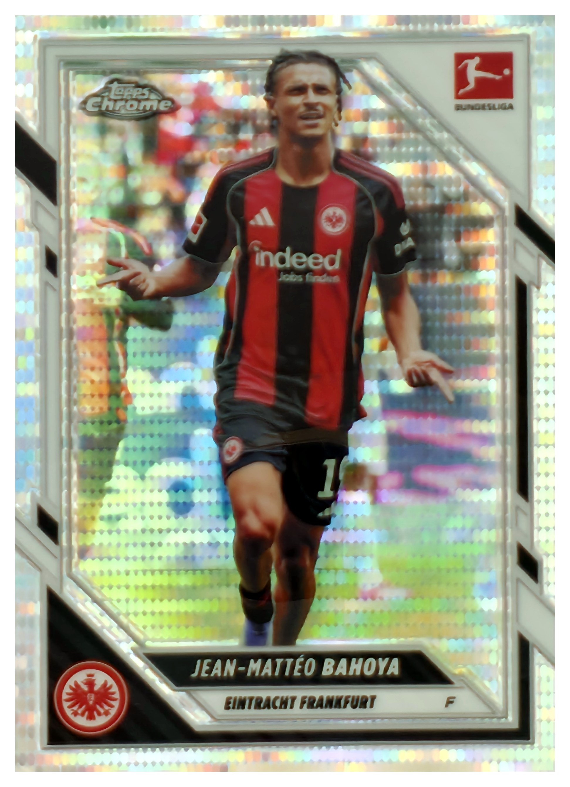 Jean-Mattéo Bahoya - Topps Chrome Bundesliga Base Set 2025-26, Nr. 26 – Pulsar Refractor (Art.-Nr. SG109484)