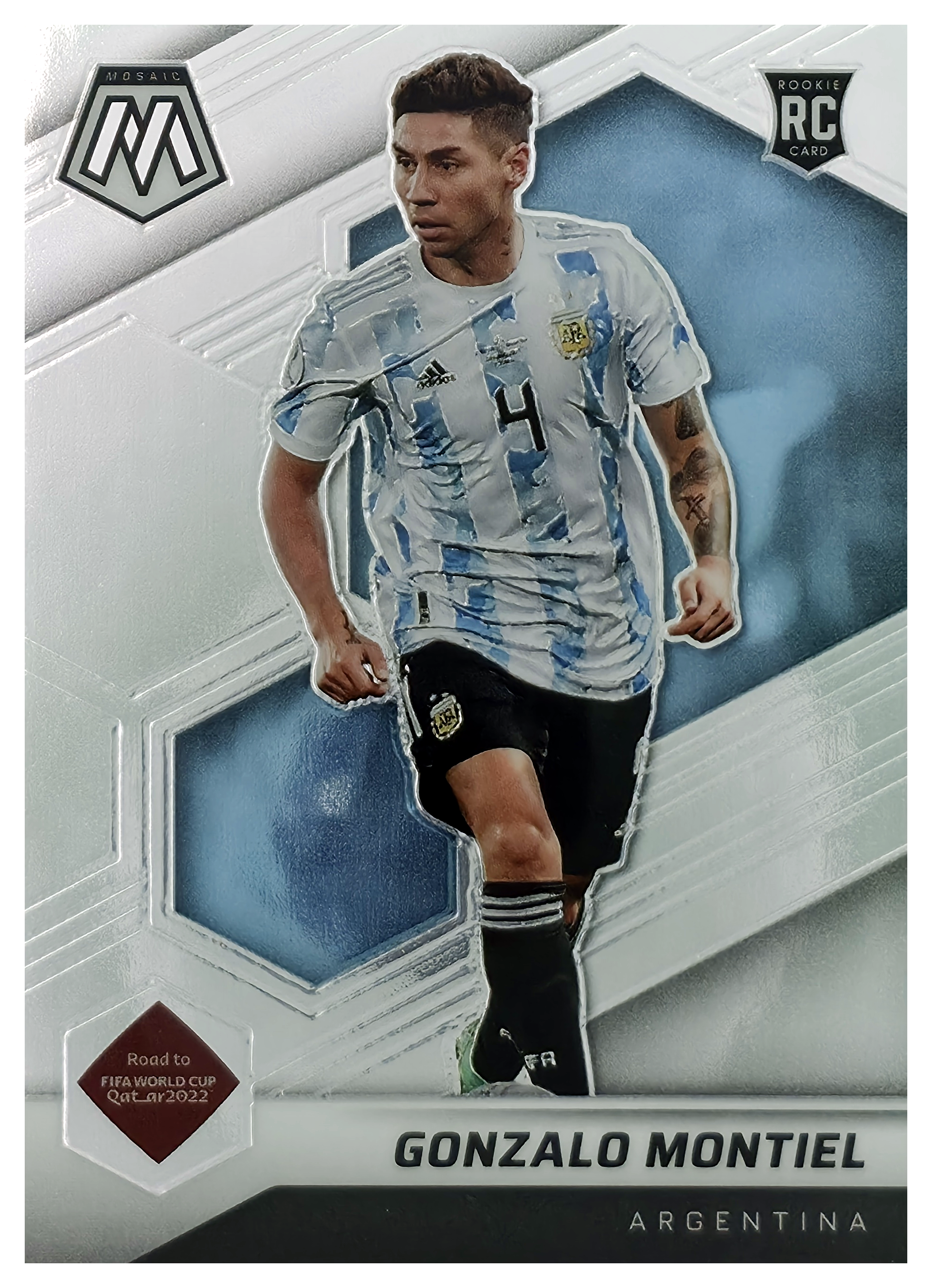 Gonzalo Montiel - Panini Mosaic FIFA Road to World Cup Base Set 2021-22, Nr. 9 – Rookie Card (Art.-Nr. SG105974)