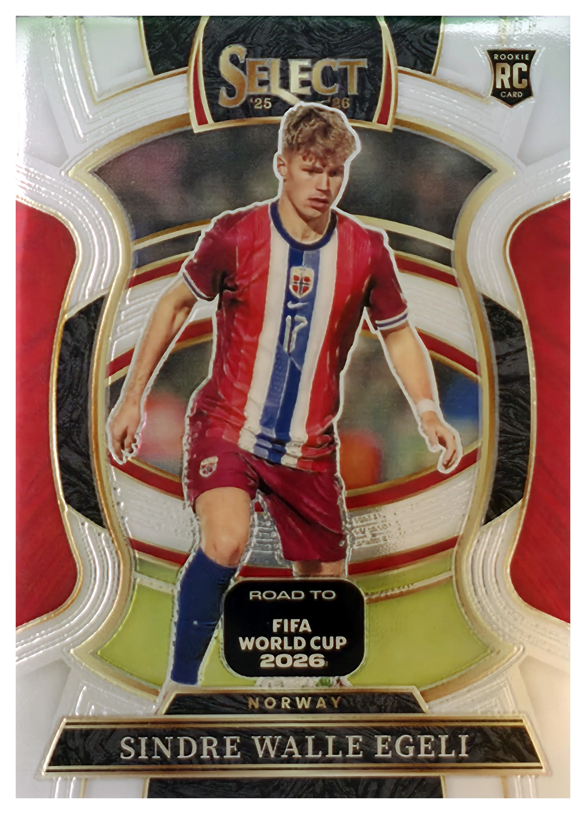 Sindre Walle Egeli - Panini Select FIFA Road to World Cup Terrace 2025-26, Nr. 10 – Rookie Card (Art.-Nr. SG109396)
