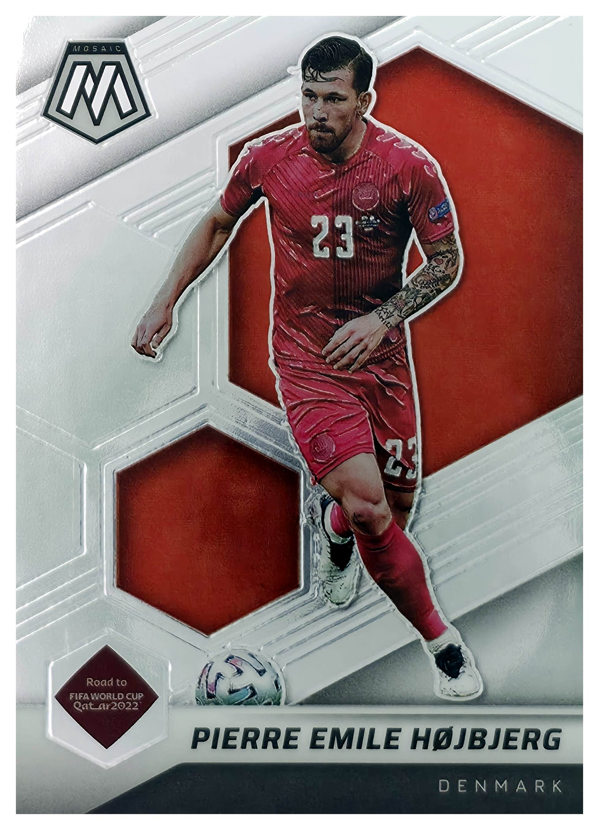 Pierre Emile Højbjerg - Panini Mosaic FIFA Road to World Cup Base Set 2021-22, Nr. 153 (Art.-Nr. SG105953)