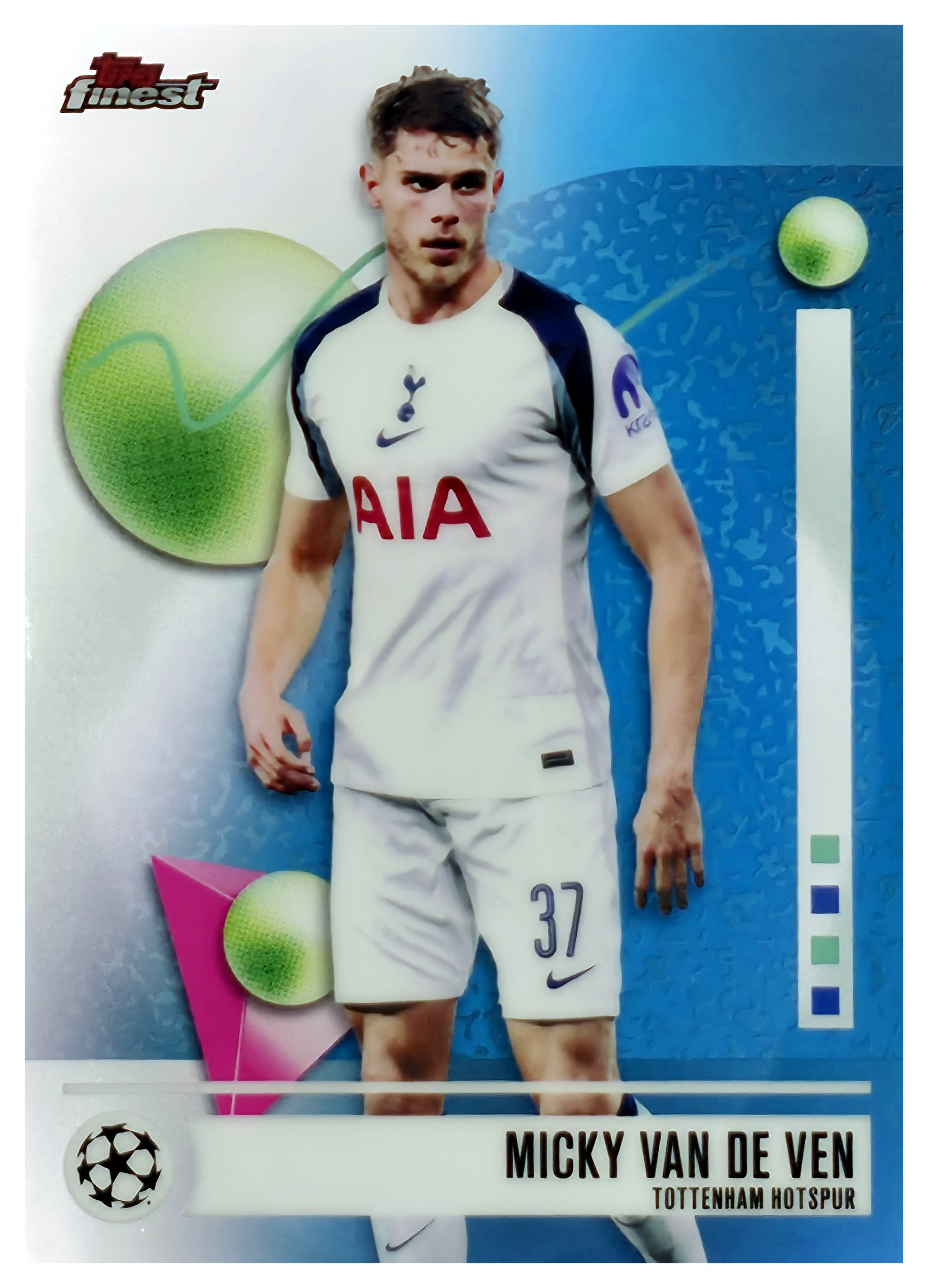 Micky van de Ven - Topps Finest UEFA Club Competitions Base Set 2025-26, Nr. 197 (Art.-Nr. SG108148)