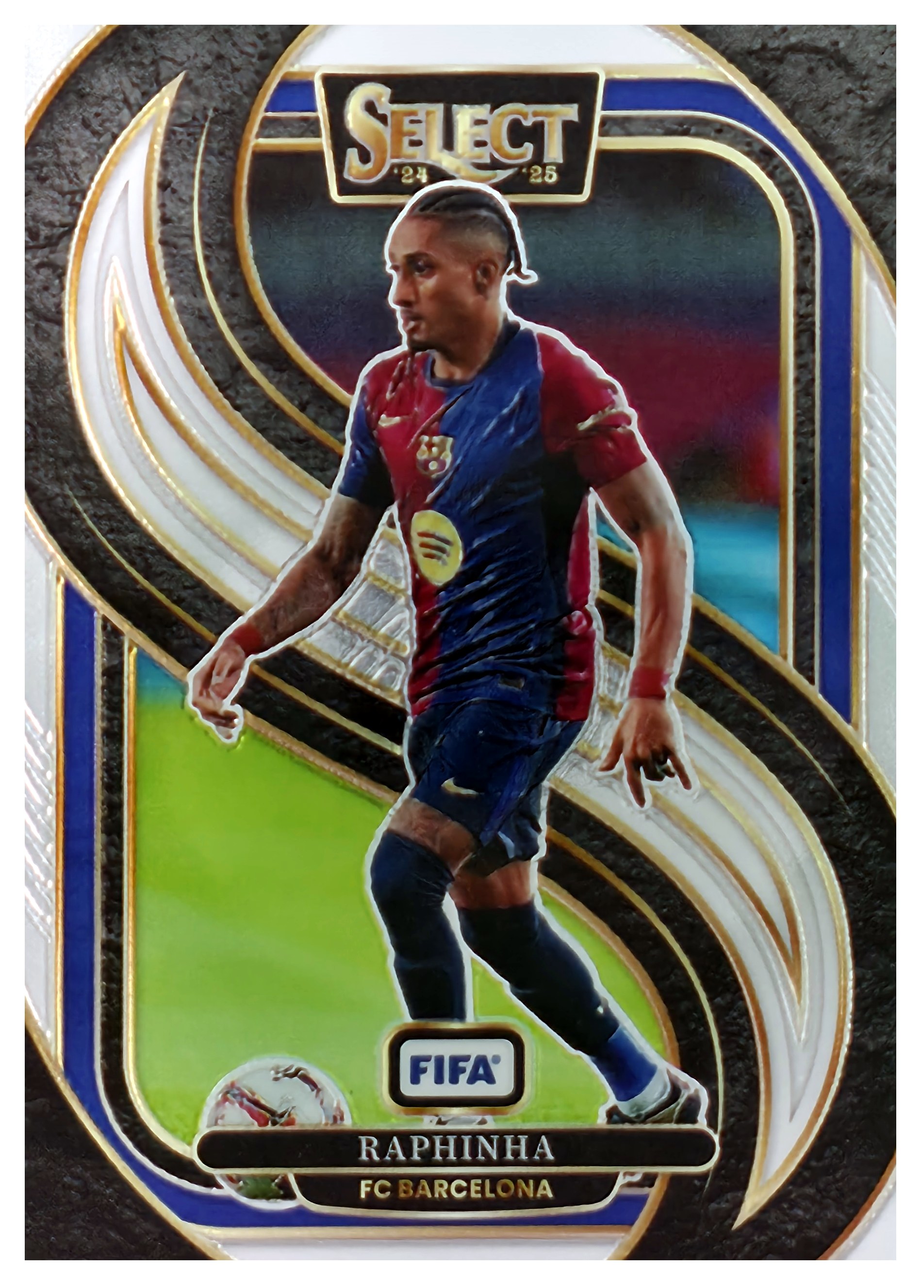 Raphinha - Panini Select FIFA Mezzanine 2024-25, Nr. 105 (Art.-Nr. SG108202)