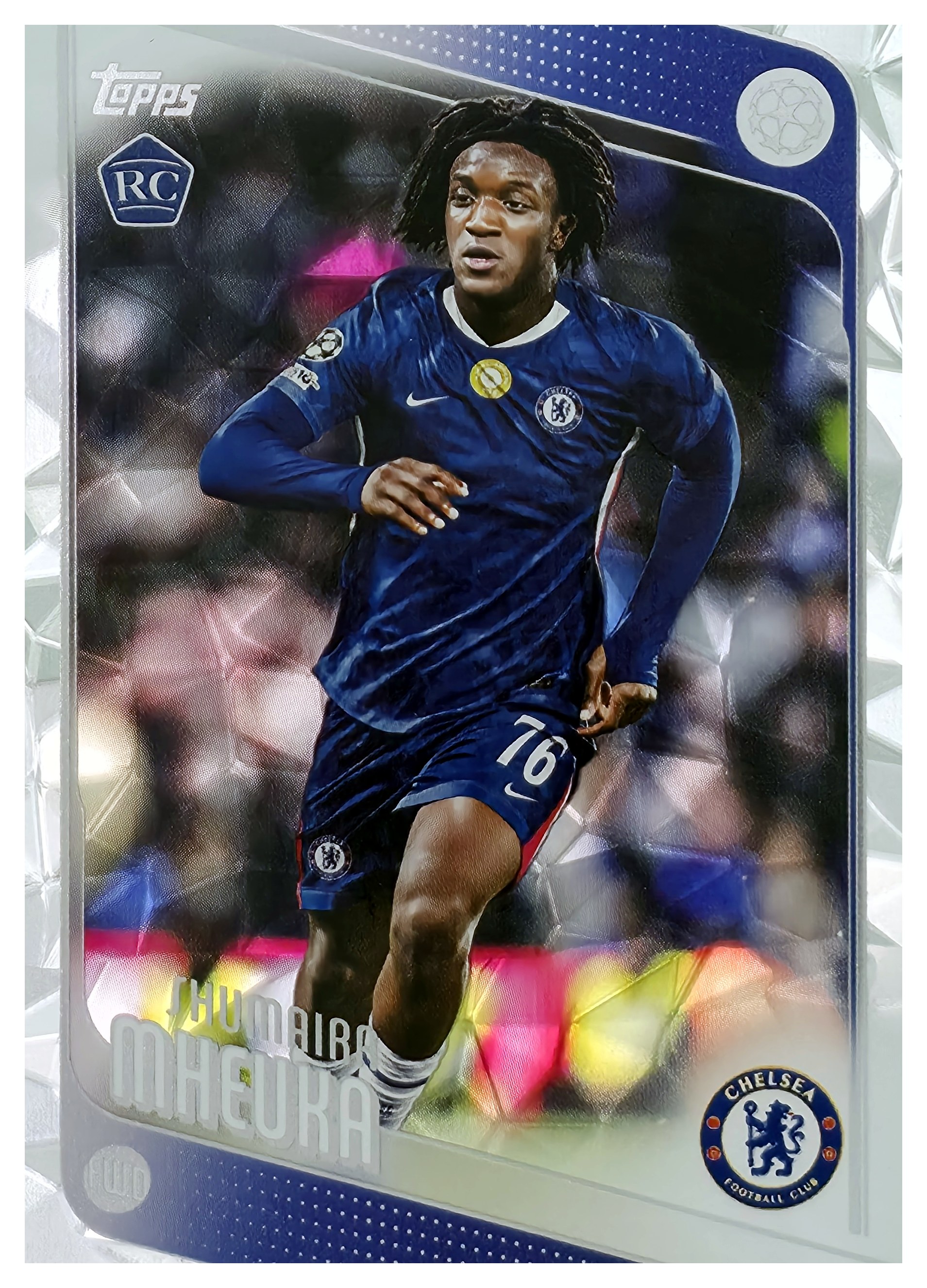Shumaira Mheuka - Topps UEFA Club Competitions Base Set 2025-26, Nr. 32 – Rookie Card (Art.-Nr. SG107686)
