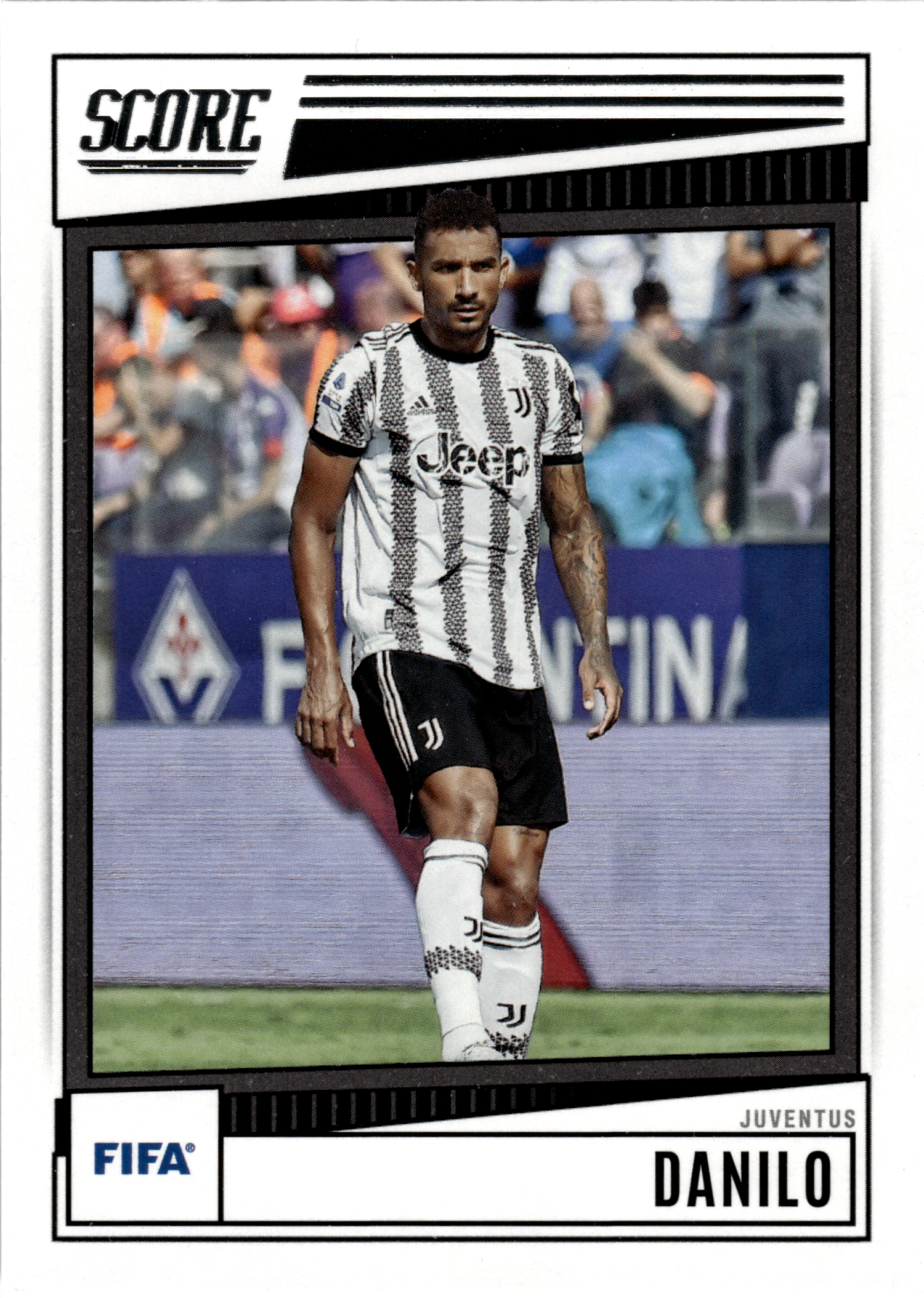 Danilo - Panini Score FIFA Base Set 2022-23, Nr. 166 (Art.-Nr. SG102629)
