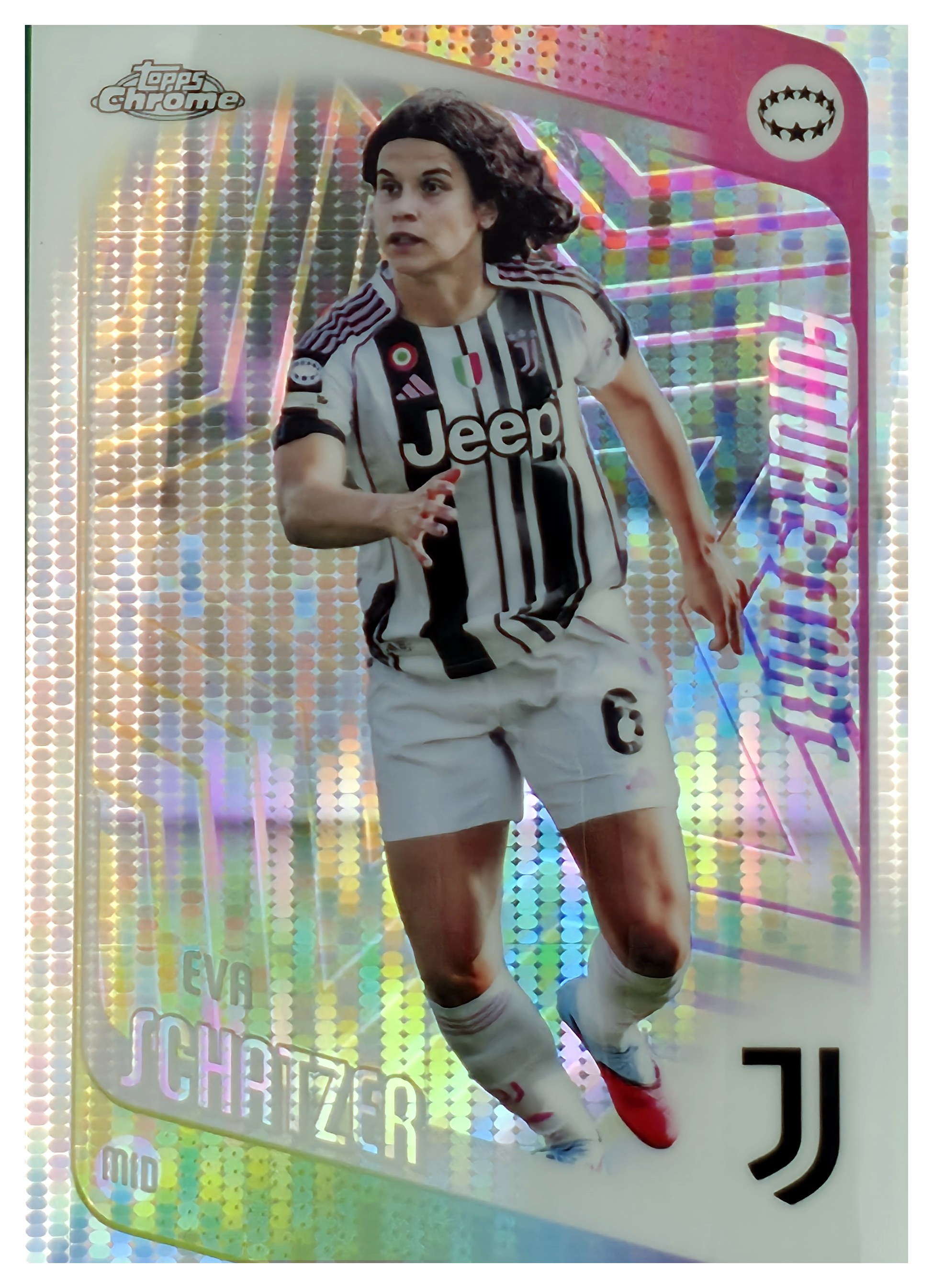 Eva Schatzer - Topps Chrome UEFA Women's Champions League Future Stars 2025-26, Nr. 82 – RayWave Refractor, Insert (Art.-Nr. SG110931)