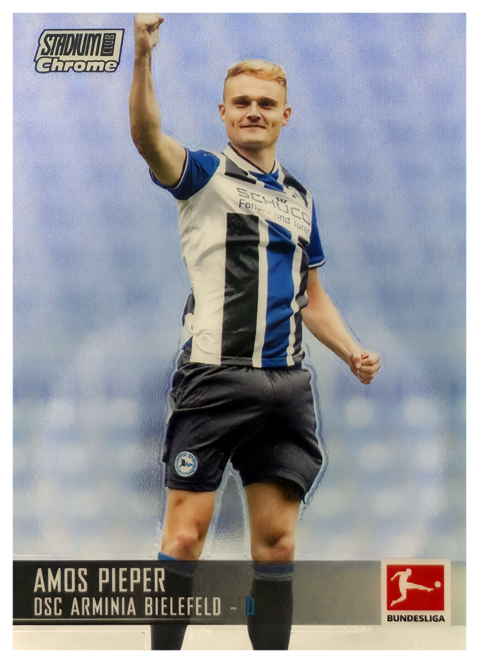 Amos Pieper - Topps Stadium Club Chrome Bundesliga Base Set 2021-22, Nr. 19 (Art.-Nr. SG106469)