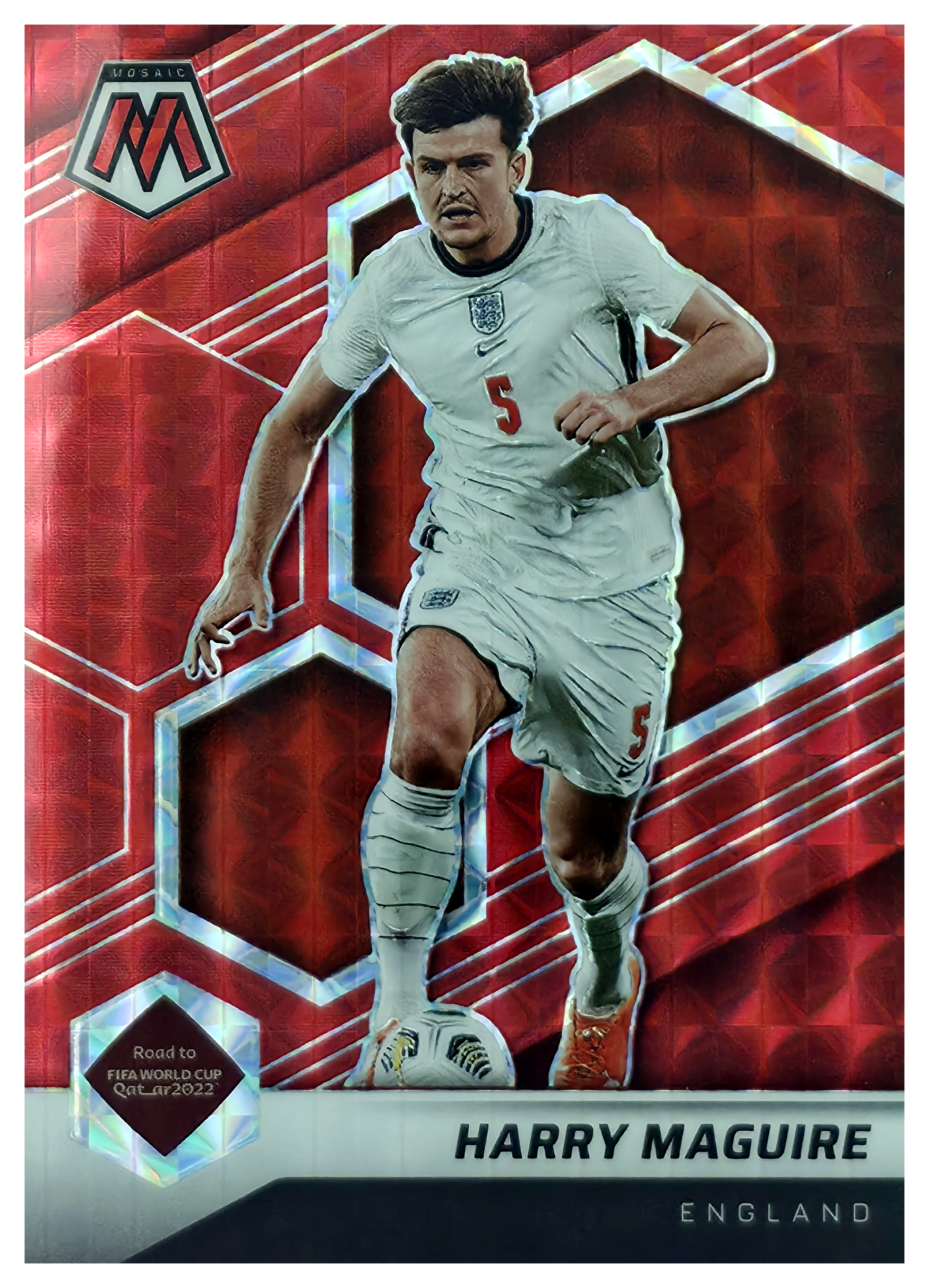 Harry Maguire - Panini Mosaic FIFA Road to World Cup Base Set 2021-22, Nr. 38 – Mosaic Red (Art.-Nr. SG106016)