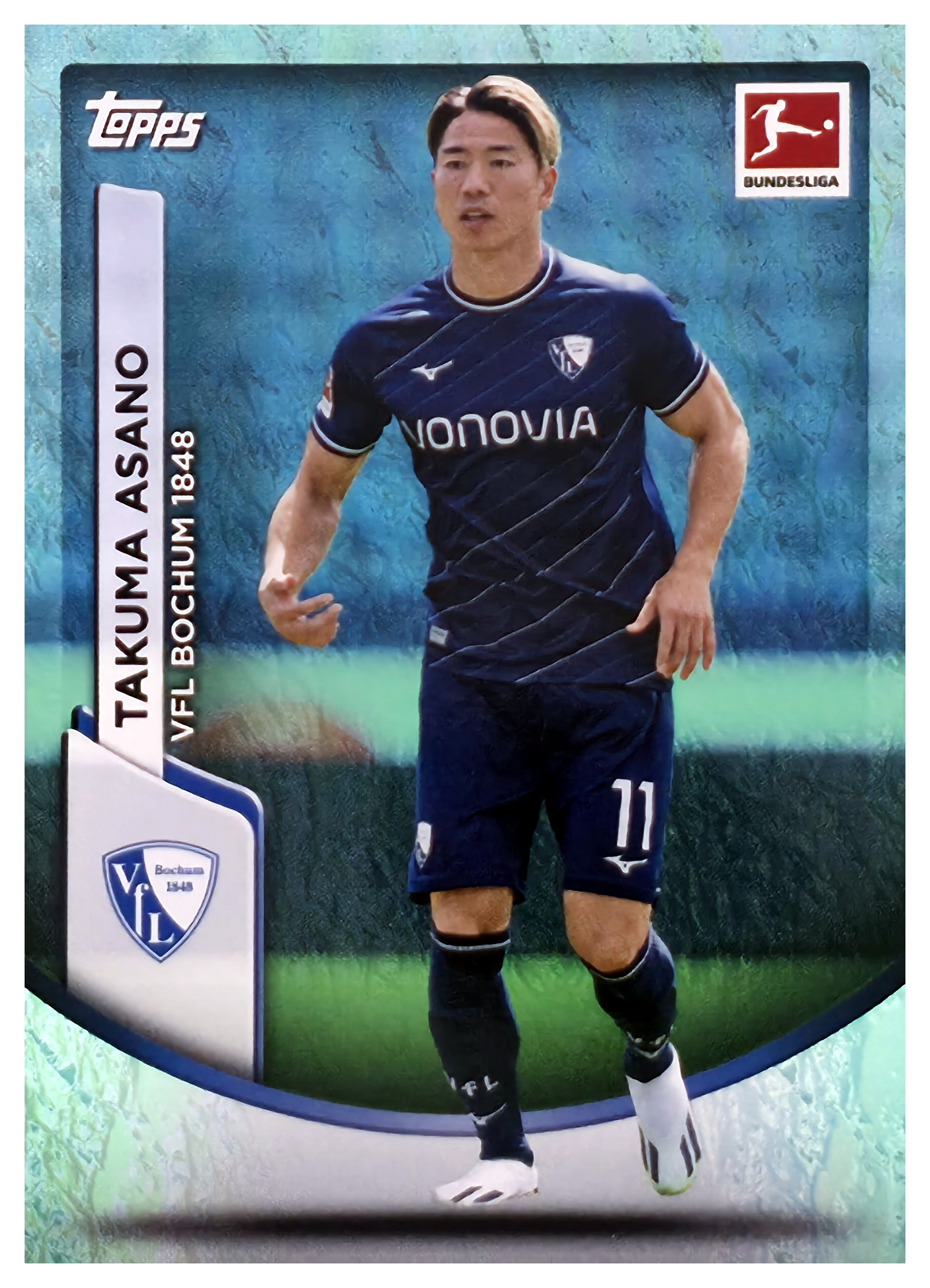 Takuma Asano - Topps Chrome Bundesliga Base Set 2023-24, Nr. 12 (Art.-Nr. SG109335)