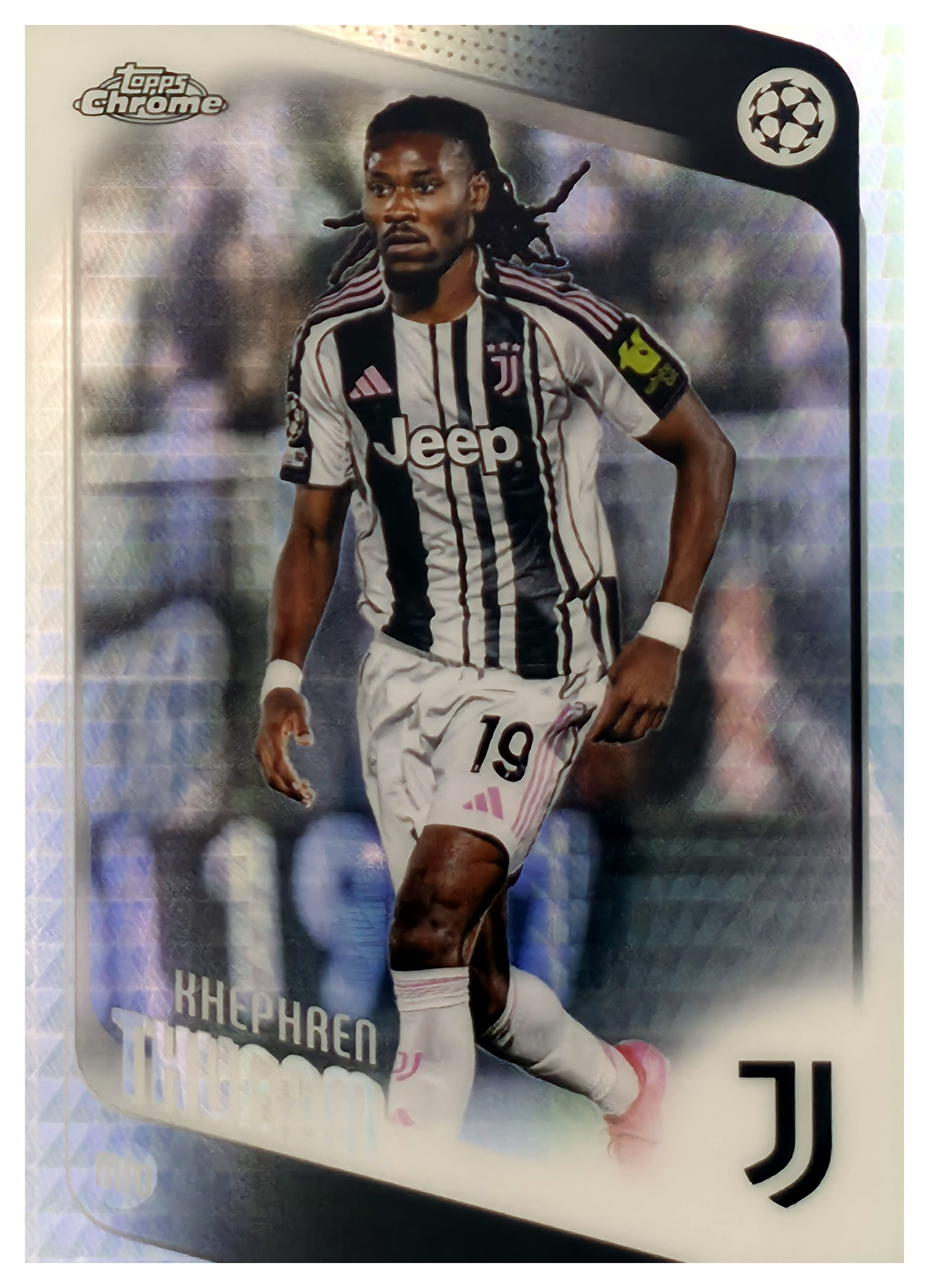 Khéphren Thuram - Topps Chrome UEFA Club Competitions Base Set 2025-26, Nr. 71 – Mini Diamond Refractor (Art.-Nr. SG110790)