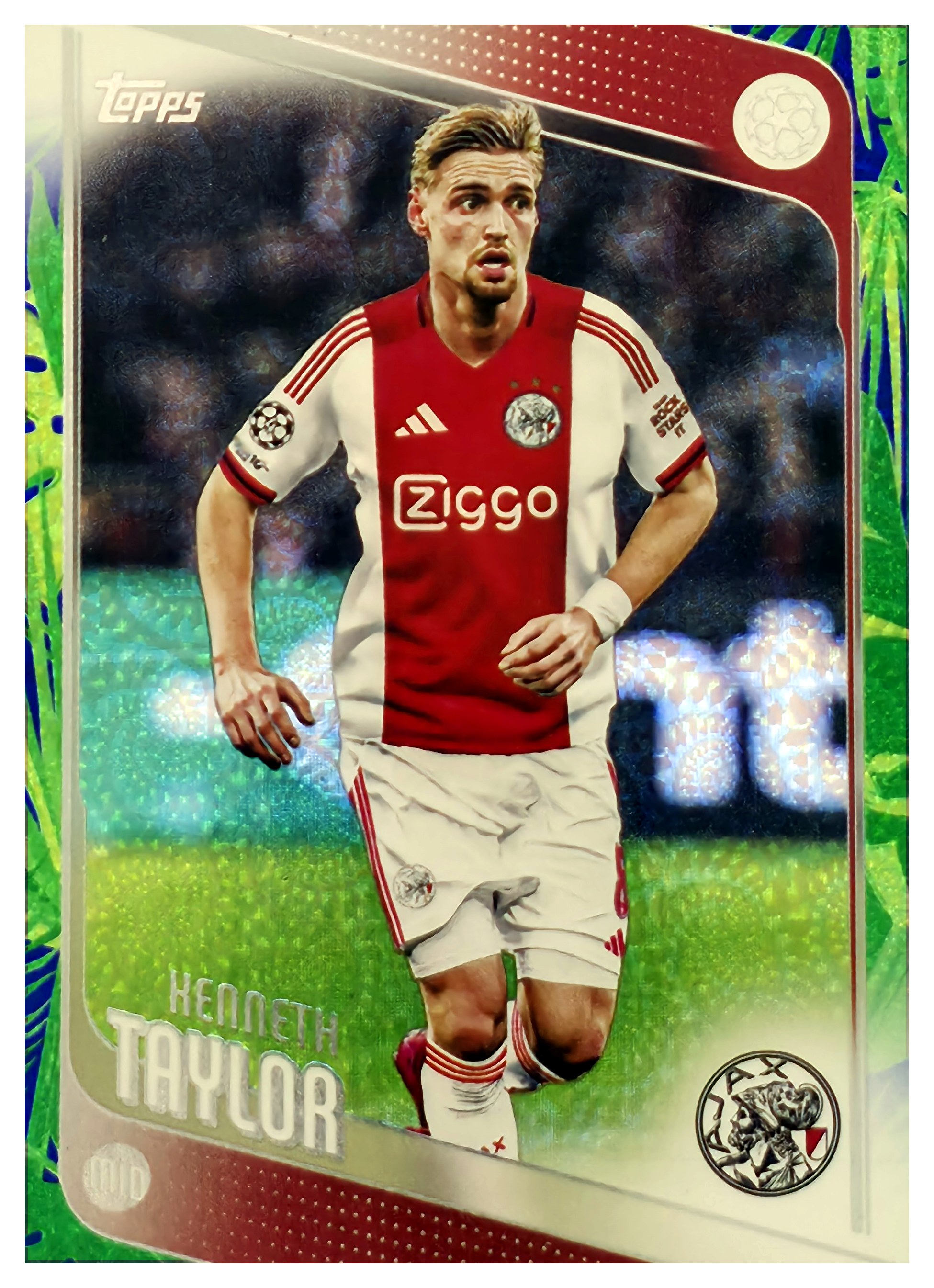 Kenneth Taylor - Topps UEFA Club Competitions Base Set 2025-26, Nr. 127 – Diamante (Art.-Nr. SG110771)