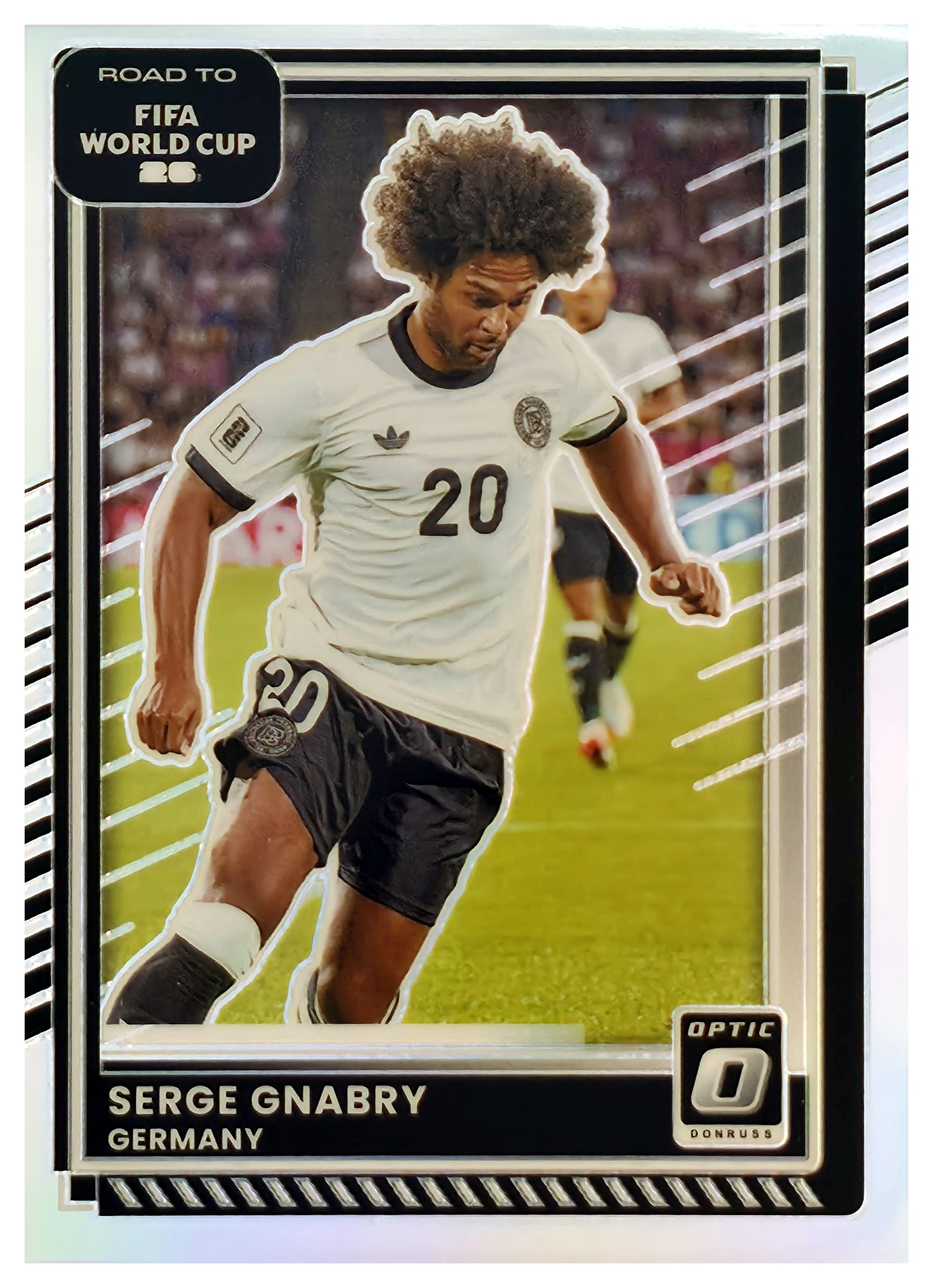 Serge Gnabry - Panini Donruss FIFA Road to World Cup Base Set 2025-26, Nr. 38 – Optic Holo (Art.-Nr. SG109381)