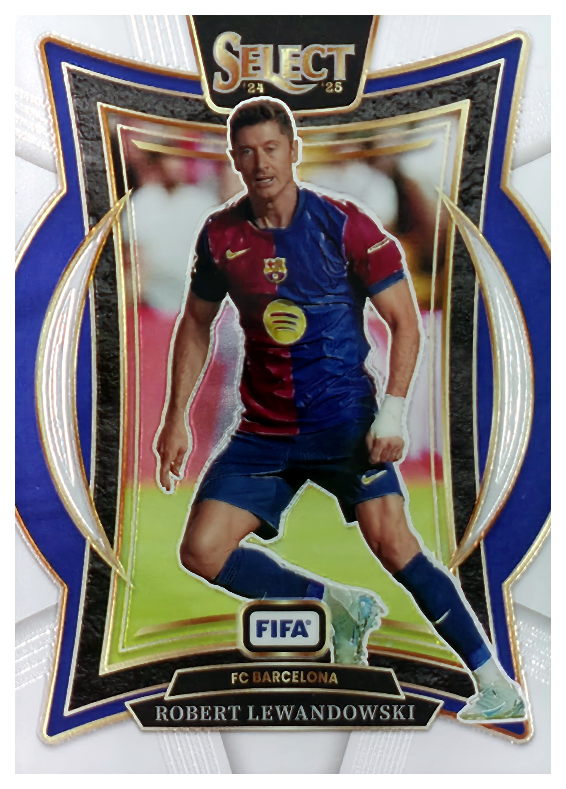 Robert Lewandowski - Panini Select FIFA Terrace 2024-25, Nr. 8 (Art.-Nr. SG108201)