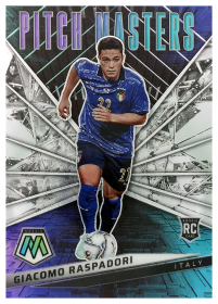 Giacomo Raspadori - Panini Mosaic FIFA Road to World Cup Pitch Masters 2021-22, Nr. 20 – Rookie Card, Insert