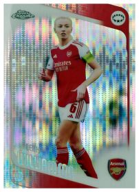 Leah Williamson - Topps Chrome UEFA Women's Champions League Base Set 2025-26, Nr. 4 – RayWave Refractor