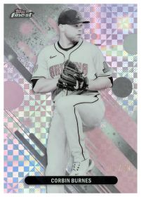 Corbin Burnes - Topps Finest Base Set 2025, Nr. 14 – Nummeriert, Pearl Checkerboard Refractor
